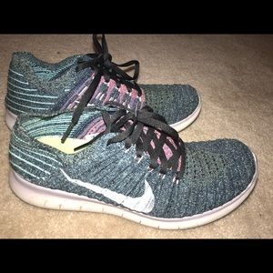 Nike Women’s Free Run Flynit